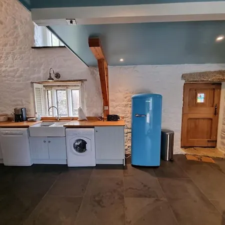 Holiday home Luxury 5-star Cornish Barn - Pets Very Welcome *