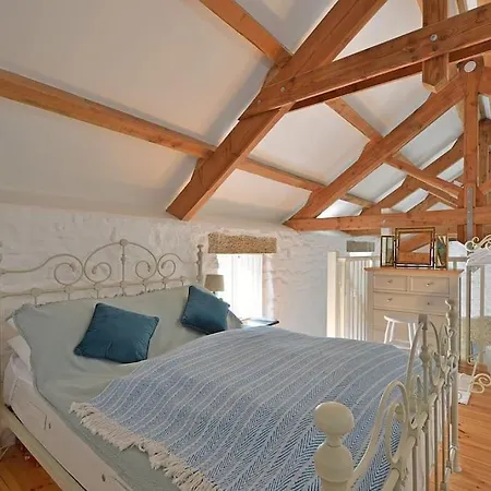 Holiday home Luxury 5-star Cornish Barn - Pets Very Welcome