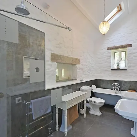 Luxury 5-star Cornish Barn - Pets Very Welcome Camborne
